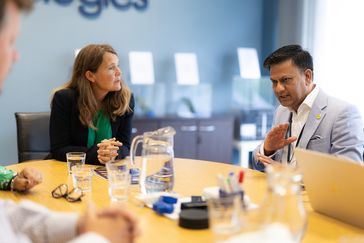 Sanjeev Verma speaks to MP Slade in Squire Technologies boardroom